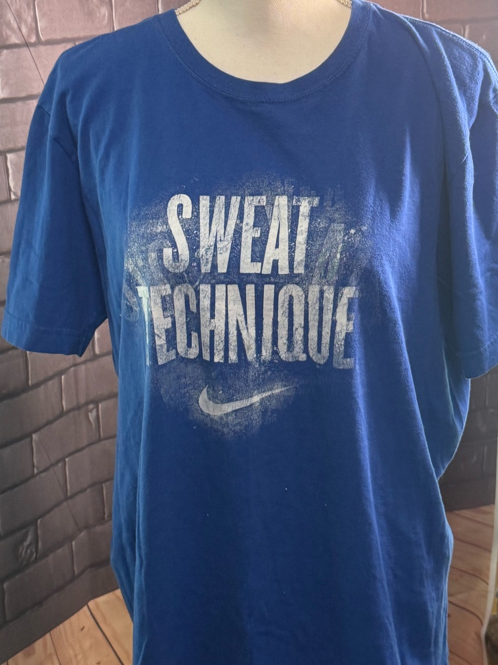 Nike Blue 'SWEAT TECHNIQUE' Graphic Tee